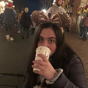 Meet your Posher, Abri